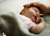 What Age Is It Safe for a Baby to Sleep With a Blanket?