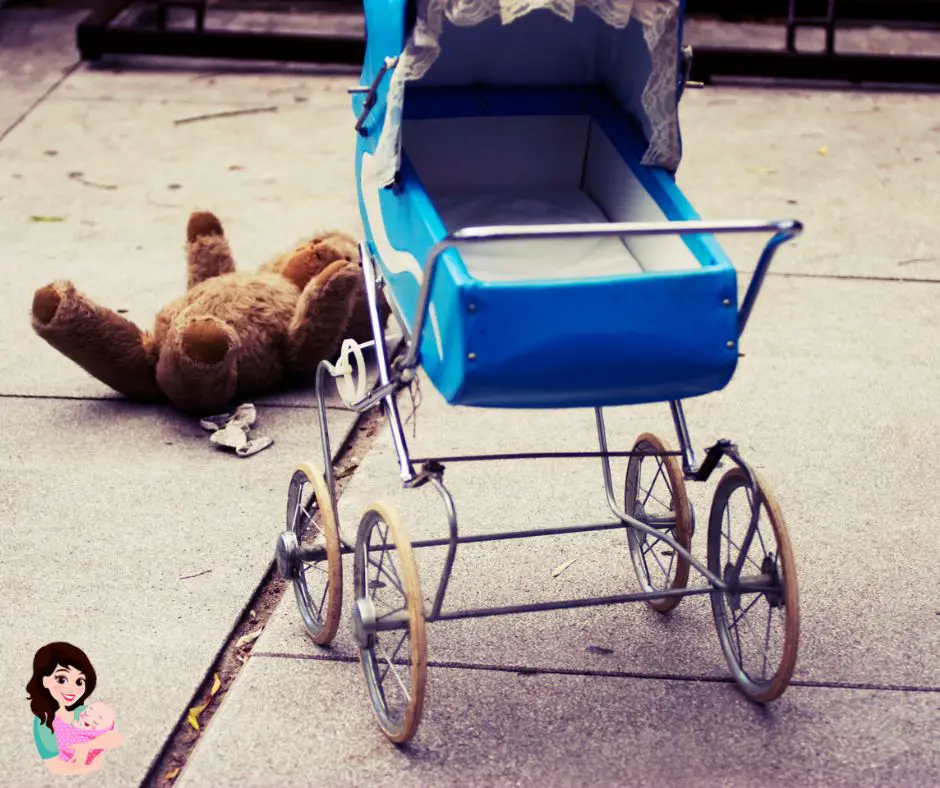 What Would You Do If A Baby Falls Out Of Its Stroller?